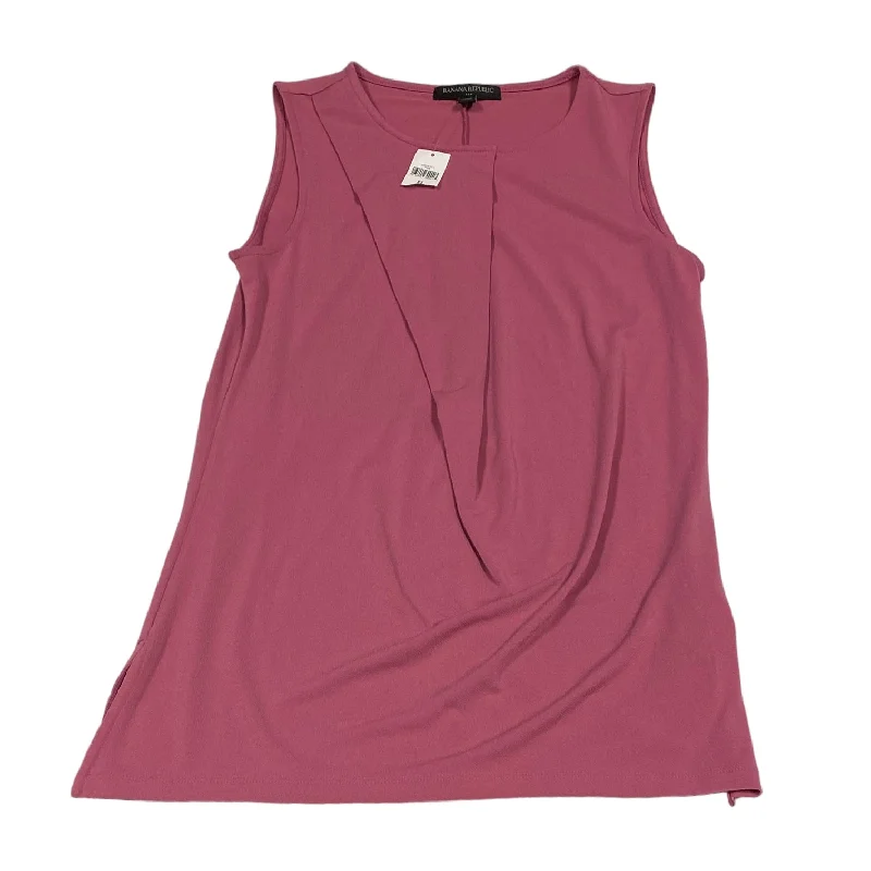 women's tops for those who want to create stylish and put-together outfits without spending a fortuneTop Sleeveless By Banana Republic  Size: Xs